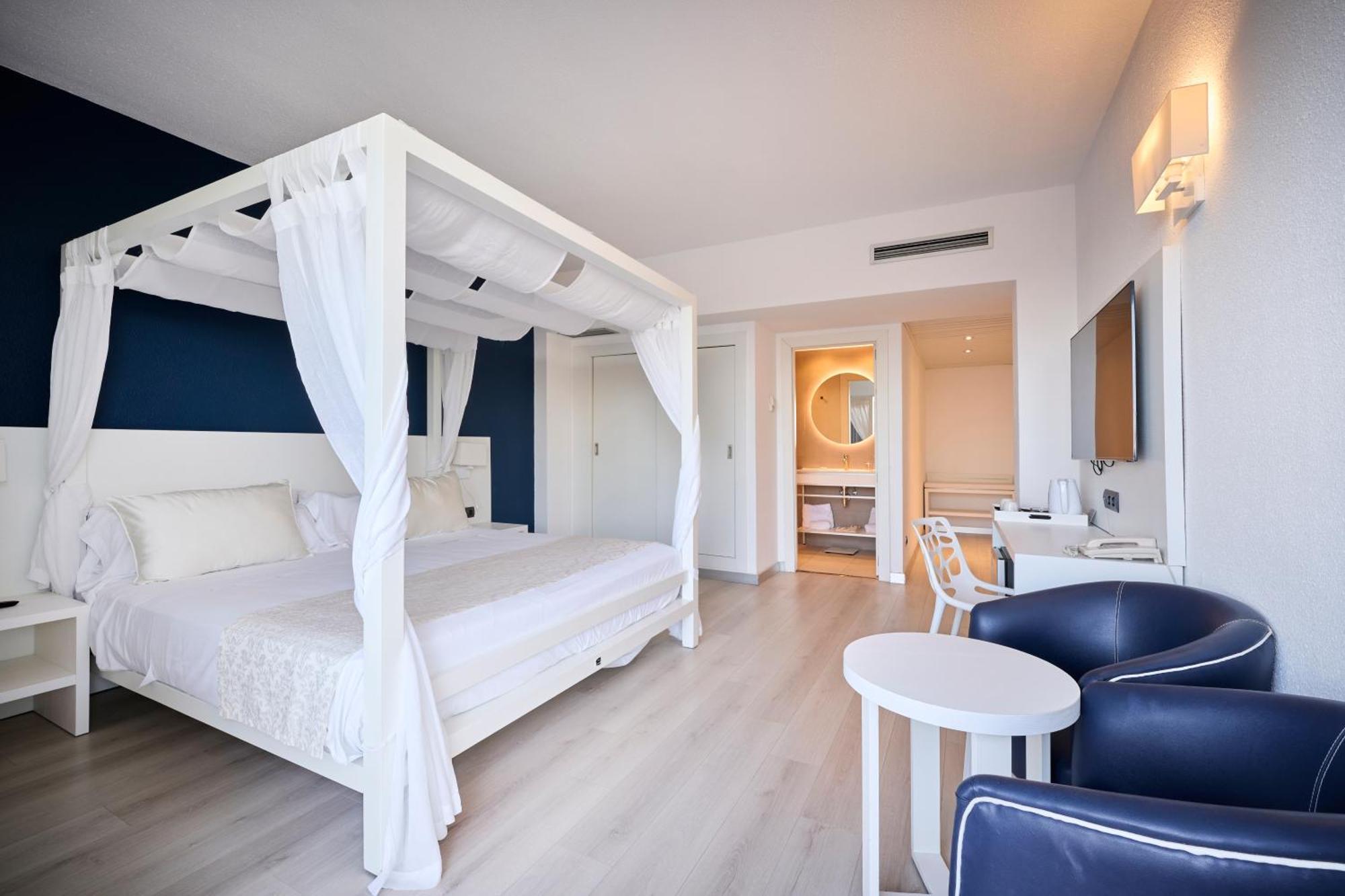 Hotel Catalonia Del Mar - Adults Only Cala Bona  Habitación foto