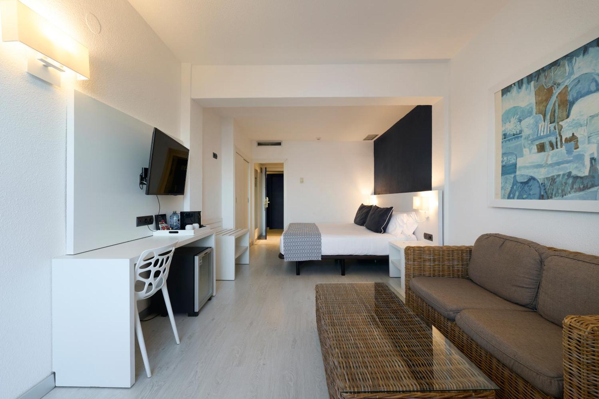 Hotel Catalonia Del Mar - Adults Only Cala Bona  Habitación foto