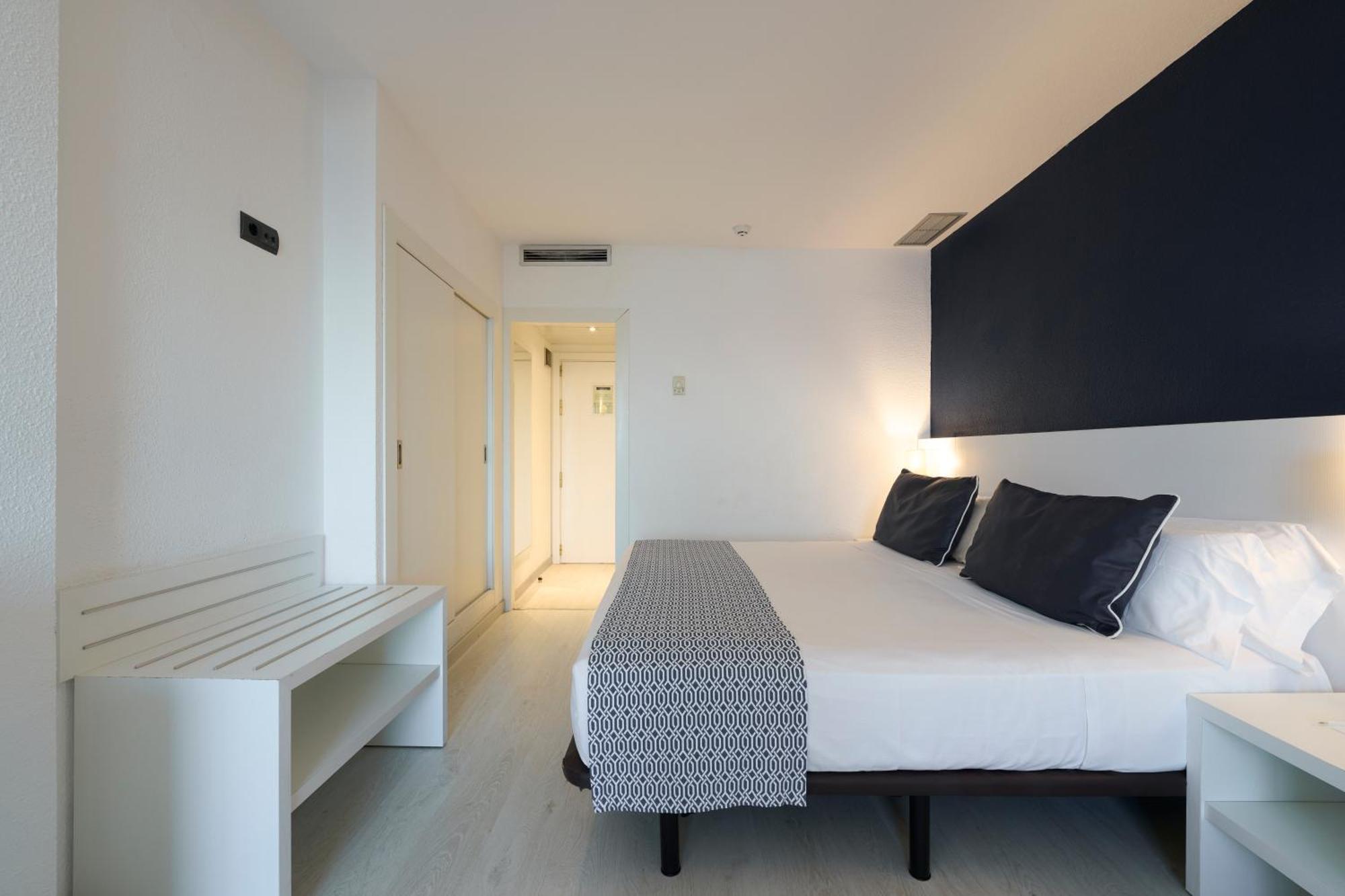 Hotel Catalonia Del Mar - Adults Only Cala Bona  Habitación foto