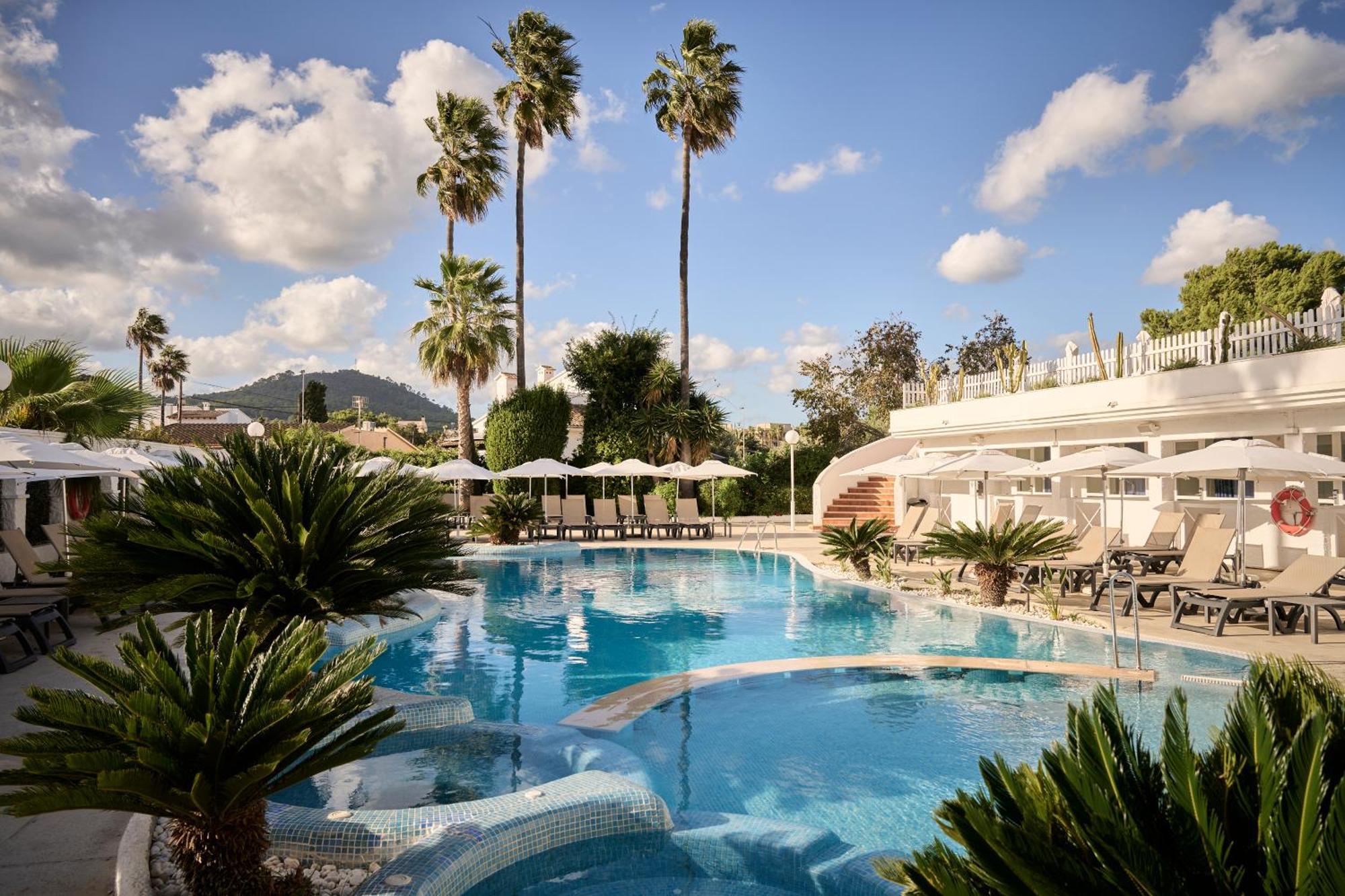 Hotel Catalonia Del Mar - Adults Only Cala Bona  Exterior foto