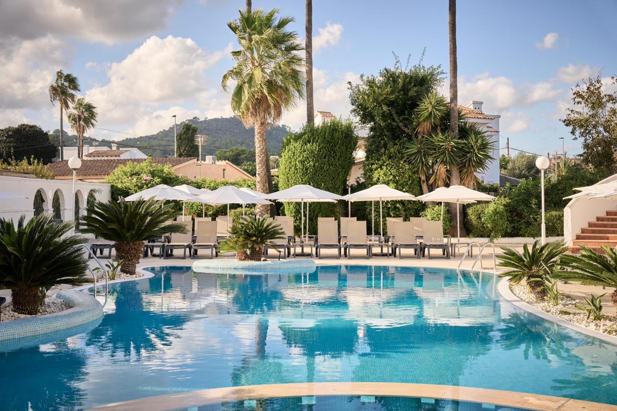 Hotel Catalonia Del Mar - Adults Only Cala Bona  Exterior foto