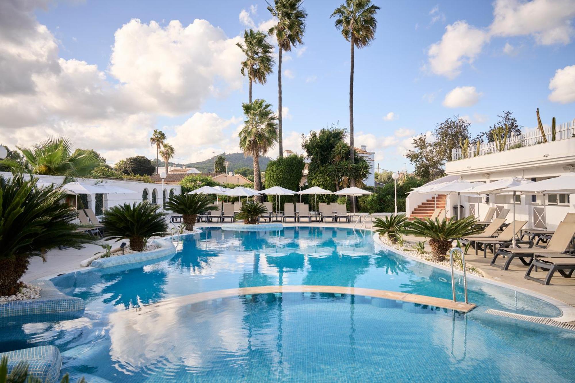 Hotel Catalonia Del Mar - Adults Only Cala Bona  Exterior foto